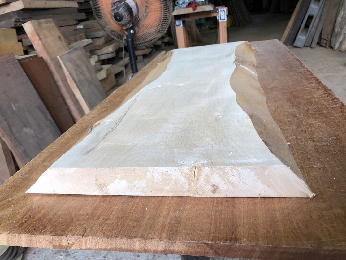 一枚板 | 千年家具 一 - 0 1820×755-860×58 全面縮杢 白栃（トチ） 栃（トチ）全面縮杢_2370×760-800-810×55_浅草本店_テーブル天板&frasl;一枚 栃 全面杢 ≪浅草本店≫栃（トチ） 2440×1060-900-810×60 全面縮杢・バール杢 榎本銘木店