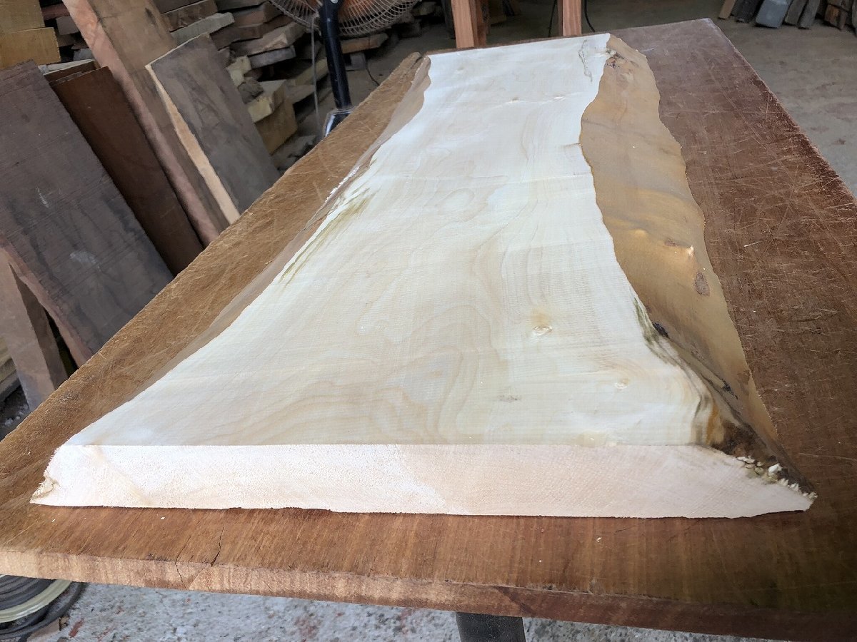 一枚板 | 千年家具 一 - 0 1820×755-860×58 全面縮杢 白栃（トチ） 栃（トチ）全面縮杢_2370×760-800-810×55_浅草本店_テーブル天板&frasl;一枚 栃 全面杢 ≪浅草本店≫栃（トチ） 2440×1060-900-810×60 全面縮杢・バール杢 榎本銘木店