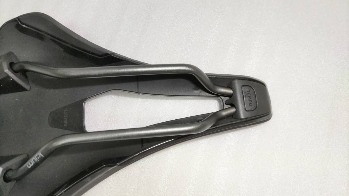 Fizik フィジーク サドル ARGO TEMPO R3 kiumレール ブラック 150mm