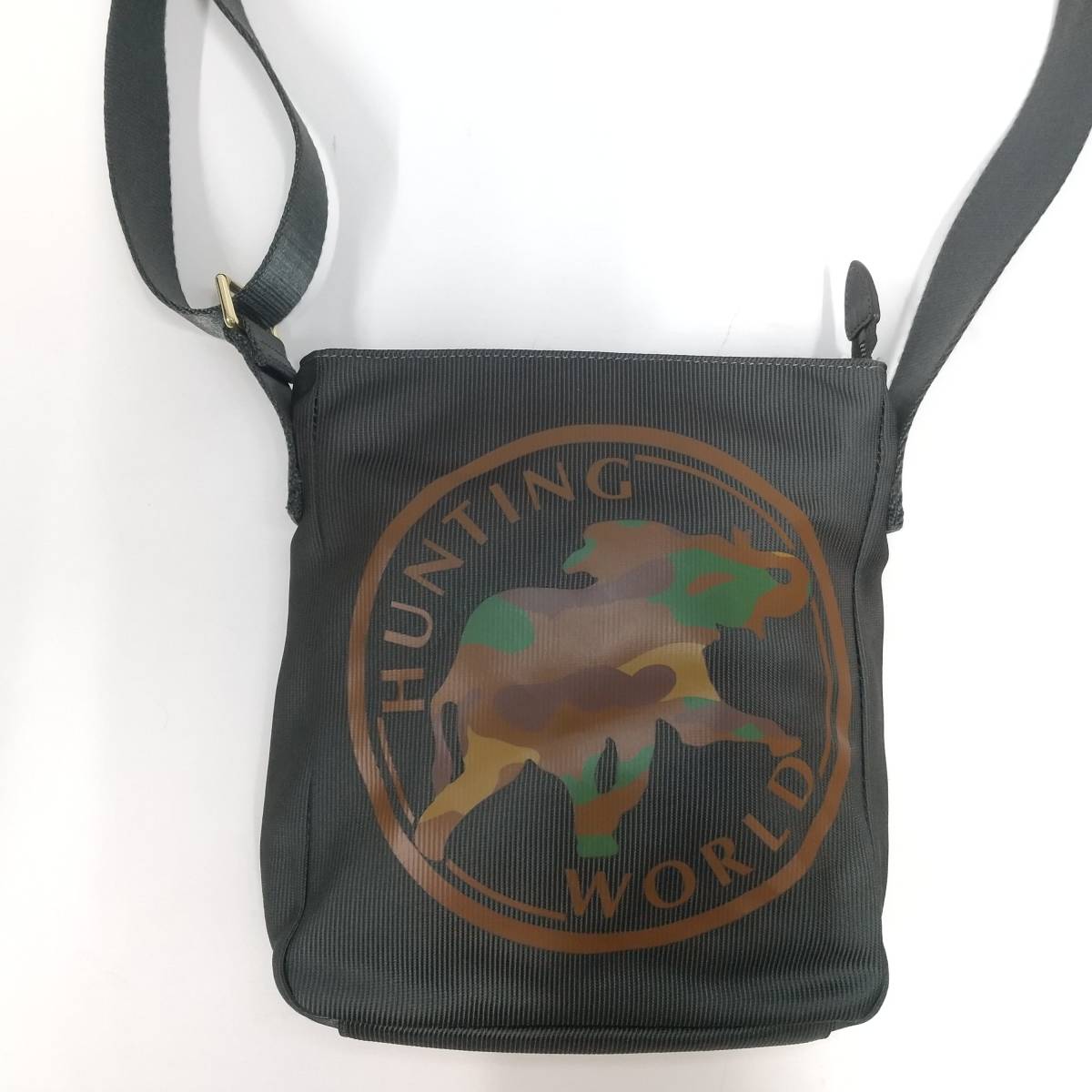 安い，得価 M25 HUNTING WORLD サコッシュ カーキ グリーン ショルダーバッグ ナイロン ハンティングワールド メンズ レディース(かばん、バッグ)｜売買されたオークション情報、yahooの商品情報をアーカイ かばん、バッグ
