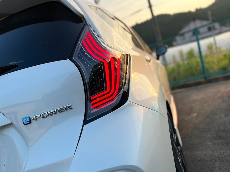E12 ノート ファイバーLEDテール | クリスタルアイ ニッサン （NOTE&frasl;ニスモ&frasl;eパワー) (NOTE&frasl;ニスモ&frasl;eパワー) オール J274RC 日産 テール全灯化 LED ニスモ(テールライト)の e-power対応 注目！3000円ポッキリクーポン割引対象外〇E12