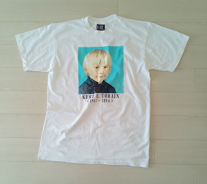 豊富な，新品 XL KURT D.COBAIN kid Nirvana カートコバーン ニルヴァーナ ビンテージスタイル プリントTシャツ(Tシャツ)｜売買されたオークション情報、yahooの商品情報をアーカイブ公開 - オークファン Tシャツ