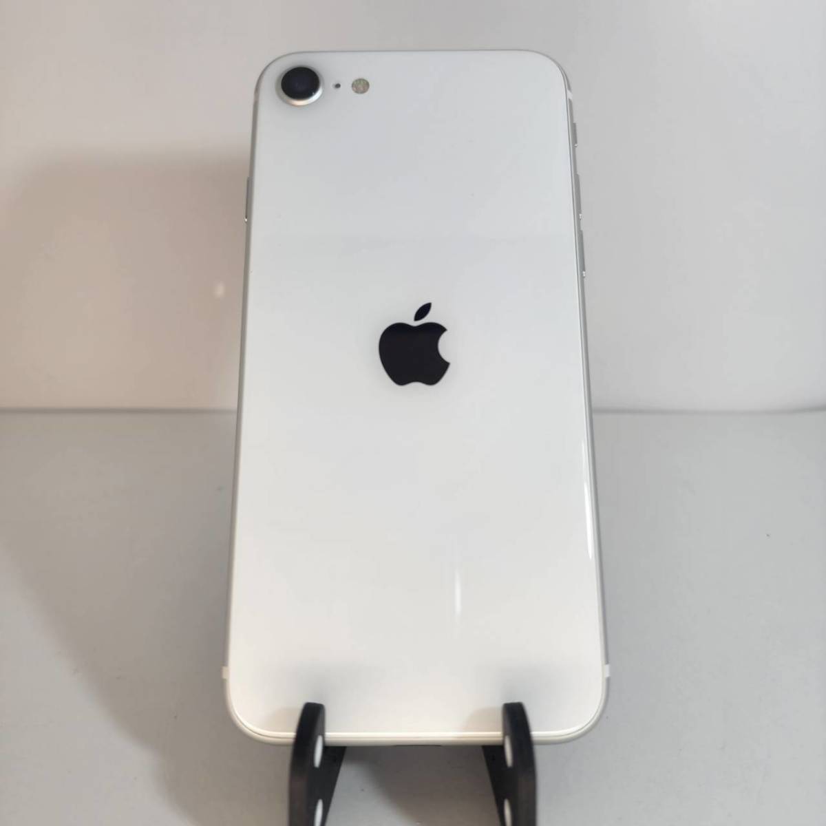 美品/SIMフリー】iPhone SE 第2世代 SE2 64GB ホワイト Apple版 美品/SIMフリー】iPhone SE 第2世代 SE2 64GB ホワイト Apple版