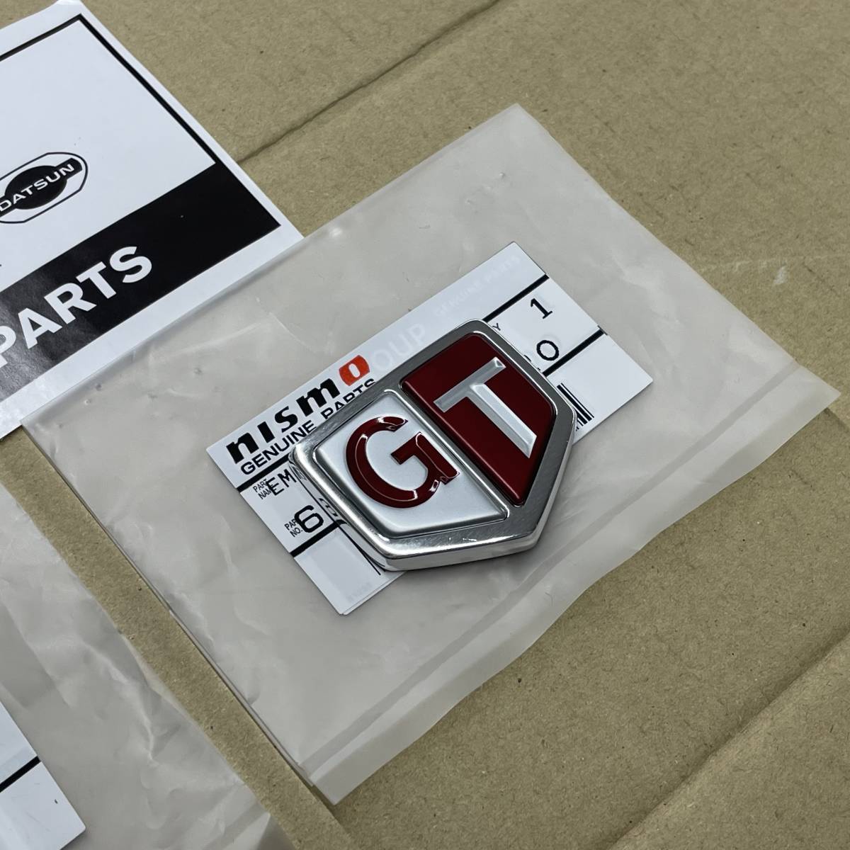 ☆新品 NISSAN 日産 純正 GT-R BNR32 R32 スカイライン GTエンブレム