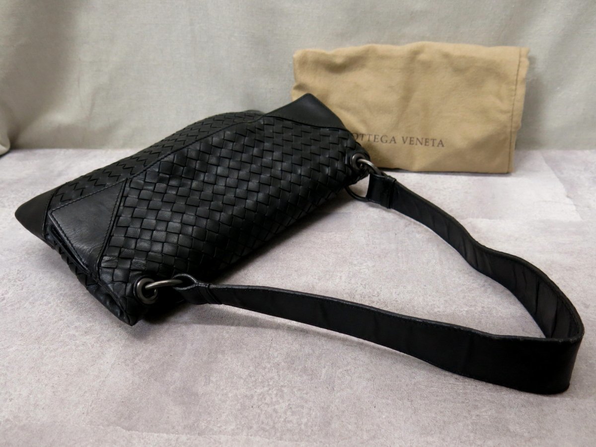 ○美品○BOTTEGA VENETA ボッテガ ヴェネタ○イントレチャート○ラム 
