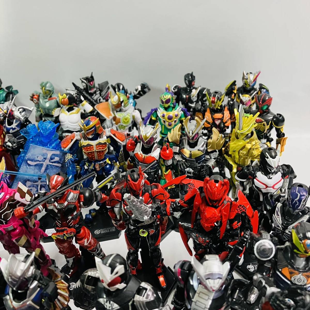 まとめ現状品】仮面ライダー 装動 100体超 ミニフィギュア 大量 セット 