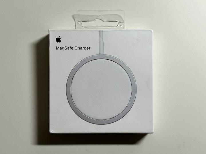 【美品】MagSafe Charger - P Charger MagSafe Wireless Plus&frasl;16 Pro&frasl;16 Adaptor