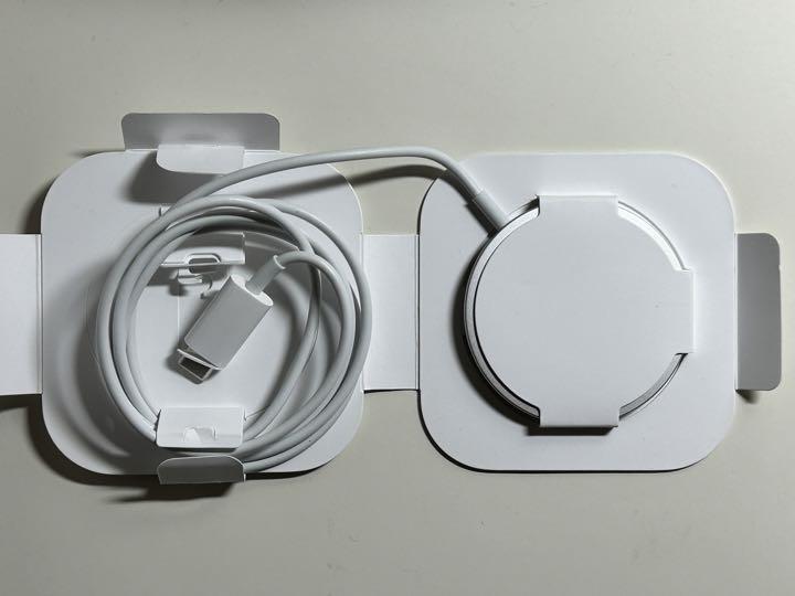 【美品】MagSafe Charger - P Charger MagSafe Wireless Plus&frasl;16 Pro&frasl;16 Adaptor