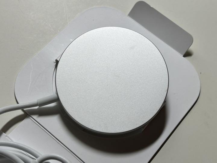【美品】MagSafe Charger - P Charger MagSafe Wireless Plus&frasl;16 Pro&frasl;16 Adaptor