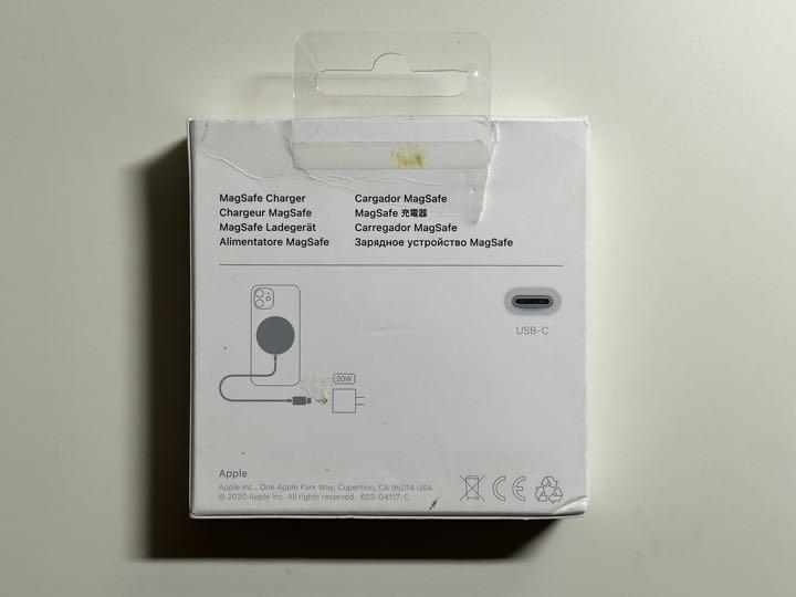 【美品】MagSafe Charger - P Charger MagSafe Wireless Plus&frasl;16 Pro&frasl;16 Adaptor