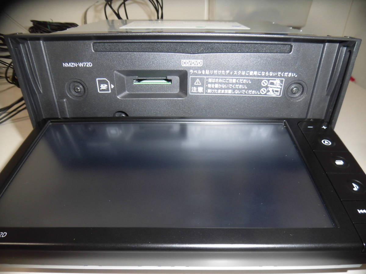 N2272 ダイハツ DAIHATSU 純正 メモリーナビ NMZN-W72D 08545-K9157 品 