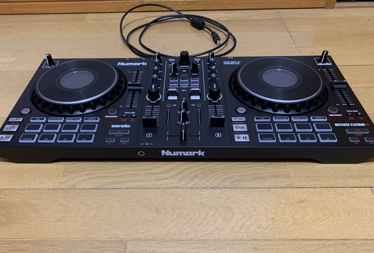 中古・超美品 Numark Mixtrack Platinum FX Mixtrack Numark Platinum
