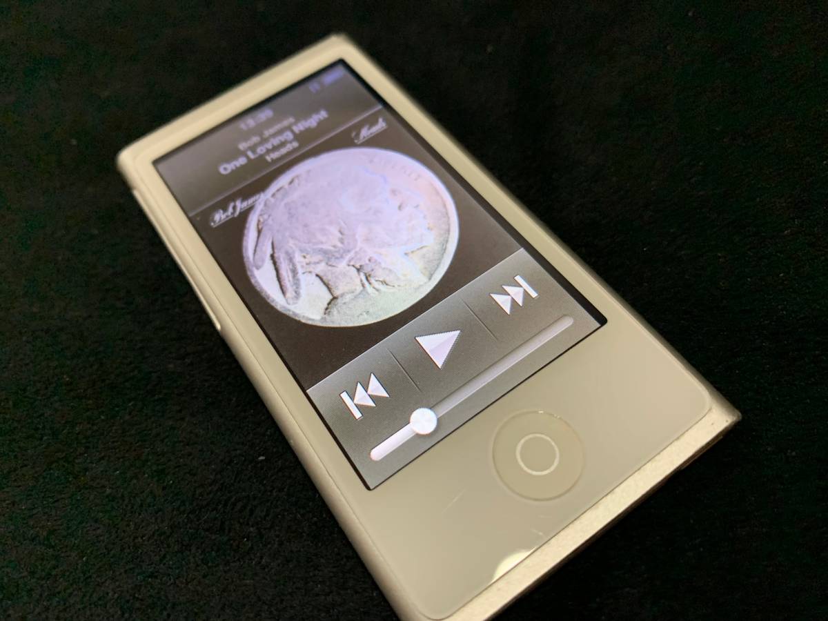 美品】Apple iPod nano 第7世代 16GB シルバー Apple iPod nano 【公式