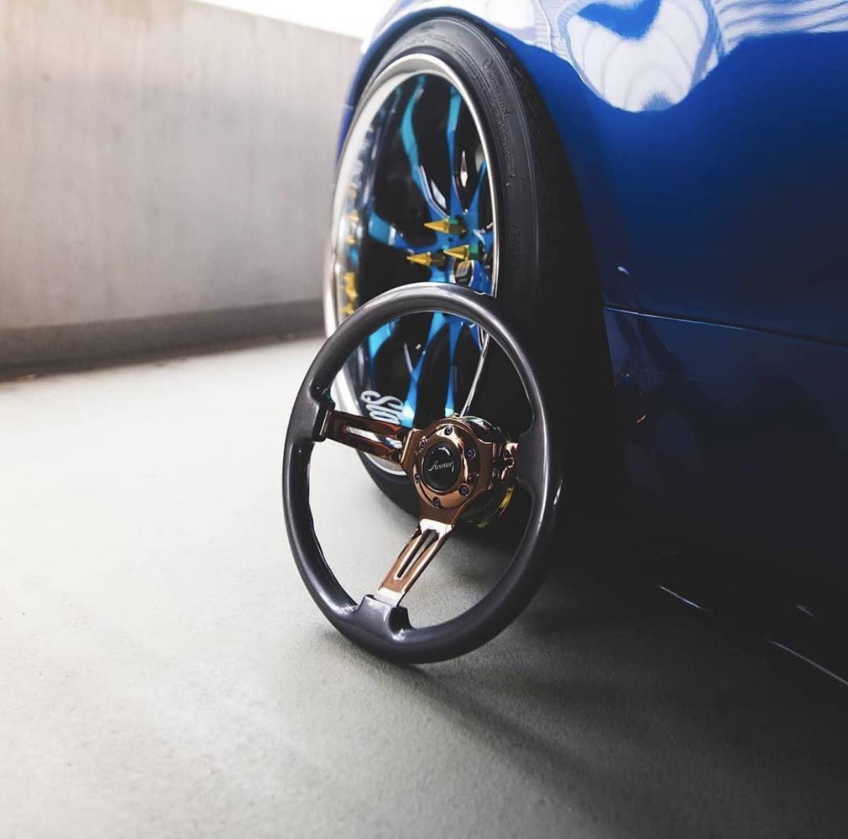 正規代理店】 Avenue Performance ホワイトxブロンズスポーク 350mm