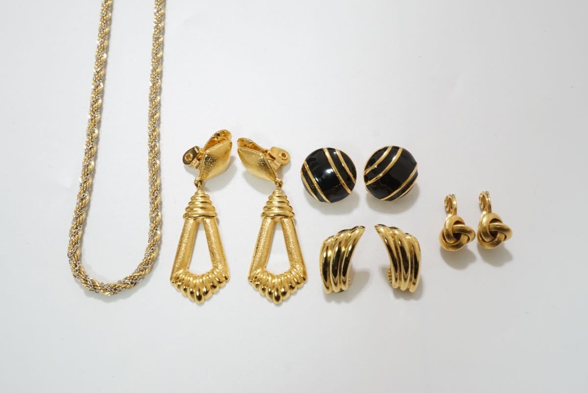 B295 MONET/モネ ヴィンテージネックレス イヤリング 5点セット ブランド アクセサリー ゴールドカラー 大量 まとめて おまとめ まとめ売り
