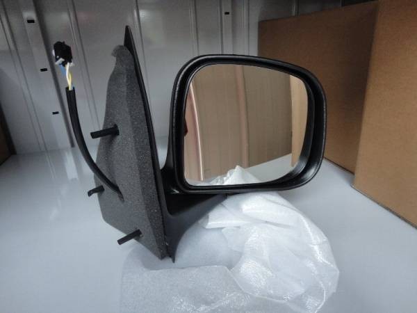 00-05 アストロ サファリ D車用 電動ドアミラー 右側 ３ピン 新品
