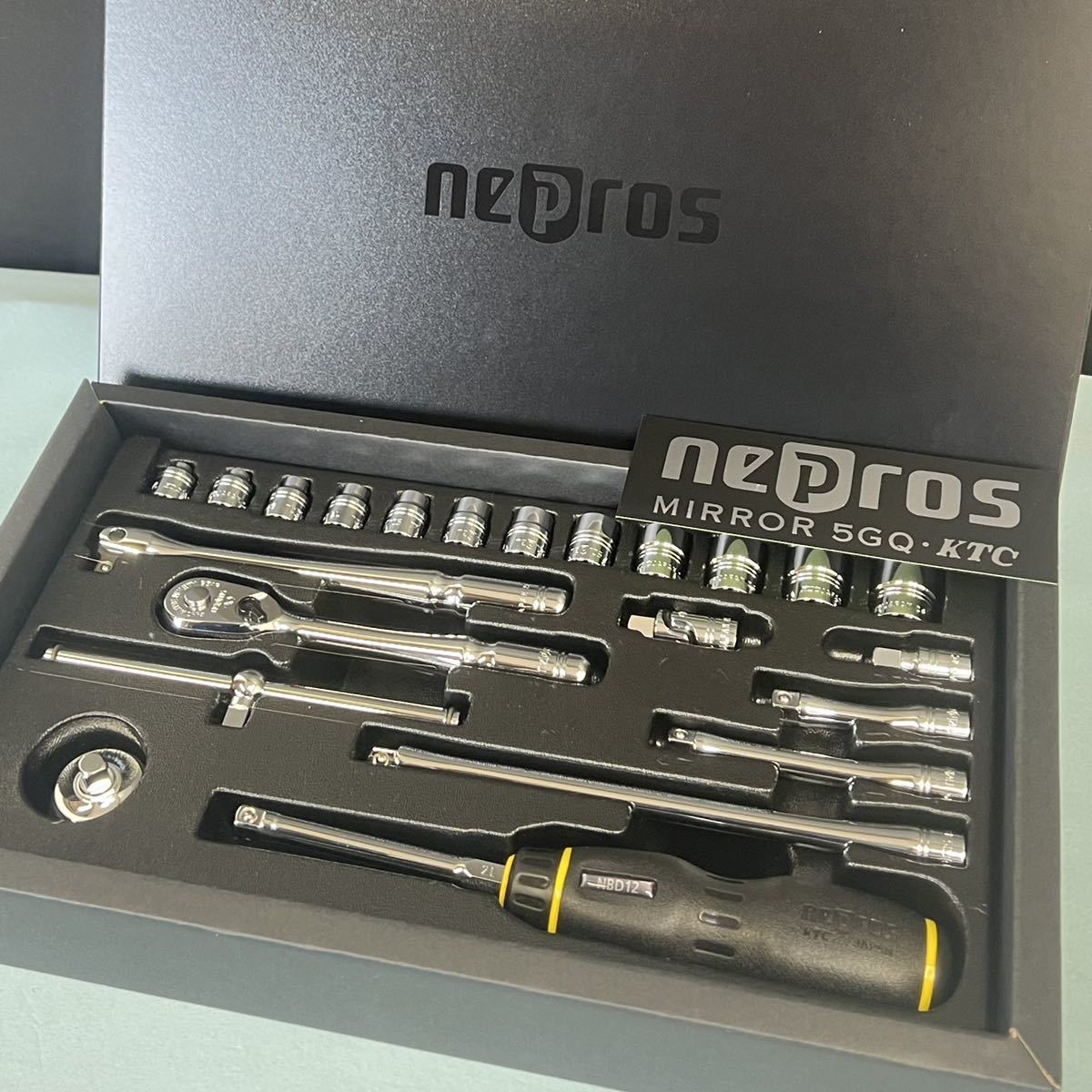 新品/正規品■5.1万 ネプロス ソケットレンチセット 6.3sq 22点入り nepros KTC NTB222XA 六角ソケット12点 駆動工具■兵庫県姫路市発 J2