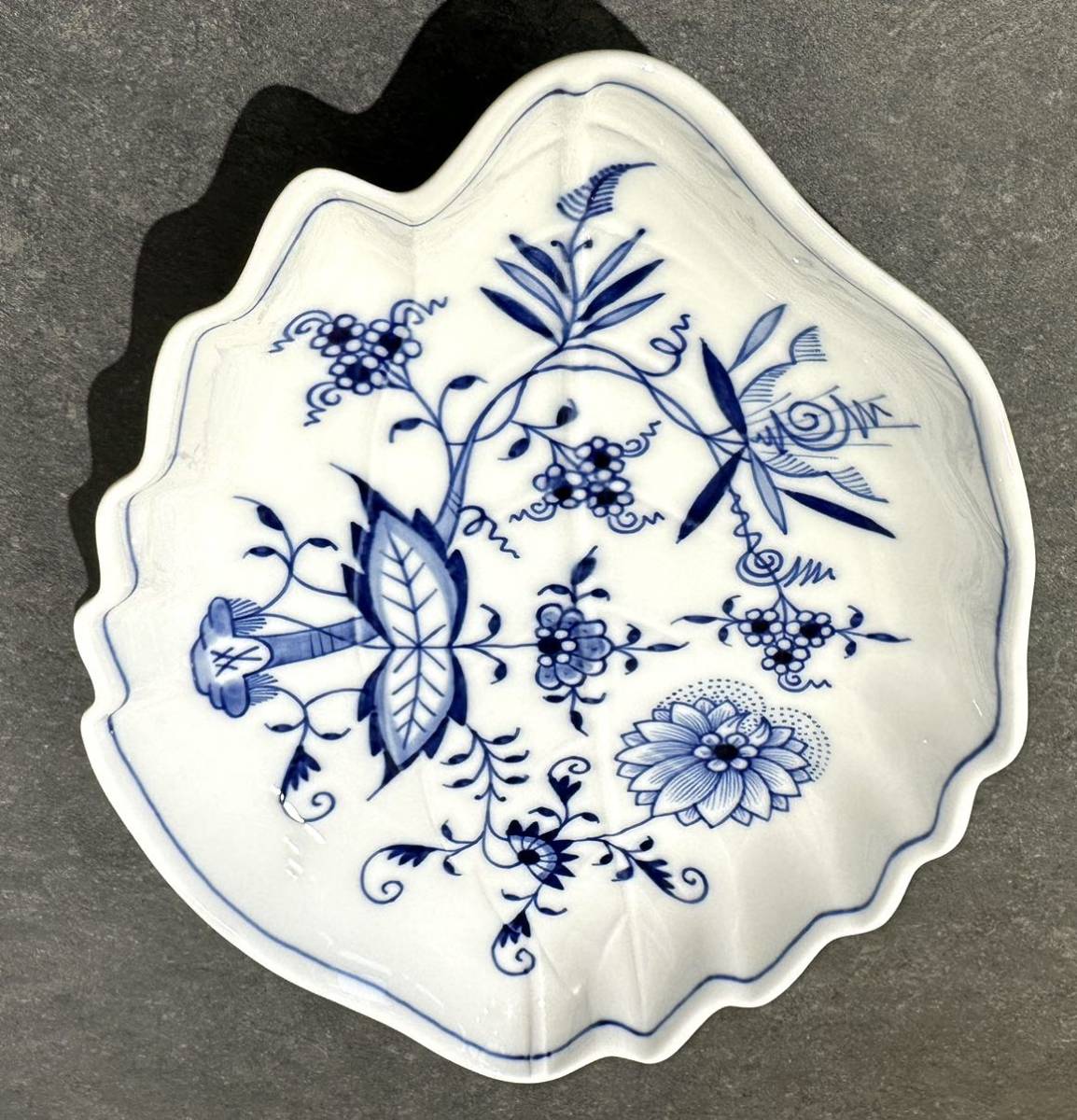 【限定SALE，人気SALE】 美品マイセン Meissen 24.5cmｘ16.7cm ブルーオニオン プレート 皿 器 検)ロイヤルコペンハーゲン　ヘレンド