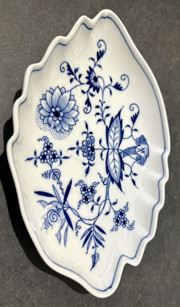 【限定SALE，人気SALE】 美品マイセン Meissen 24.5cmｘ16.7cm ブルーオニオン プレート 皿 器 検)ロイヤルコペンハーゲン　ヘレンド