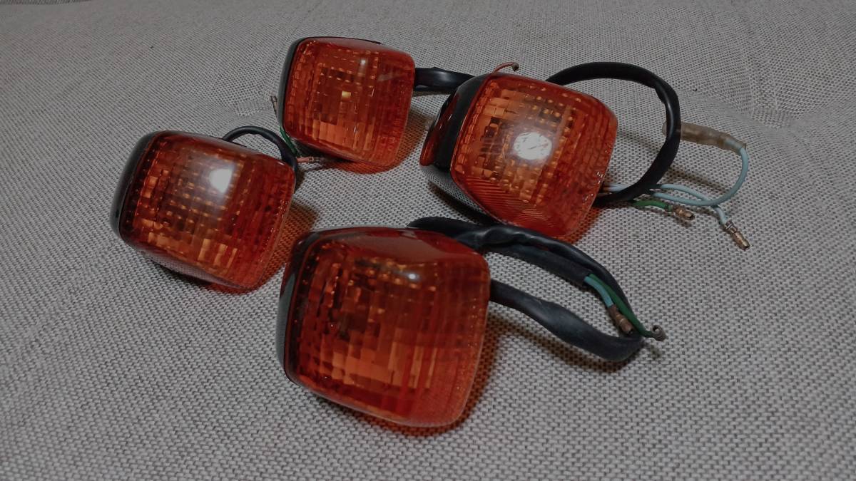 ホンダ純正 NSR250 MC28 ウインカー　一台分☆2スト　2サイクル レプリカ レーサー レース 部品取り 予備 ストック スペアにいかがです？