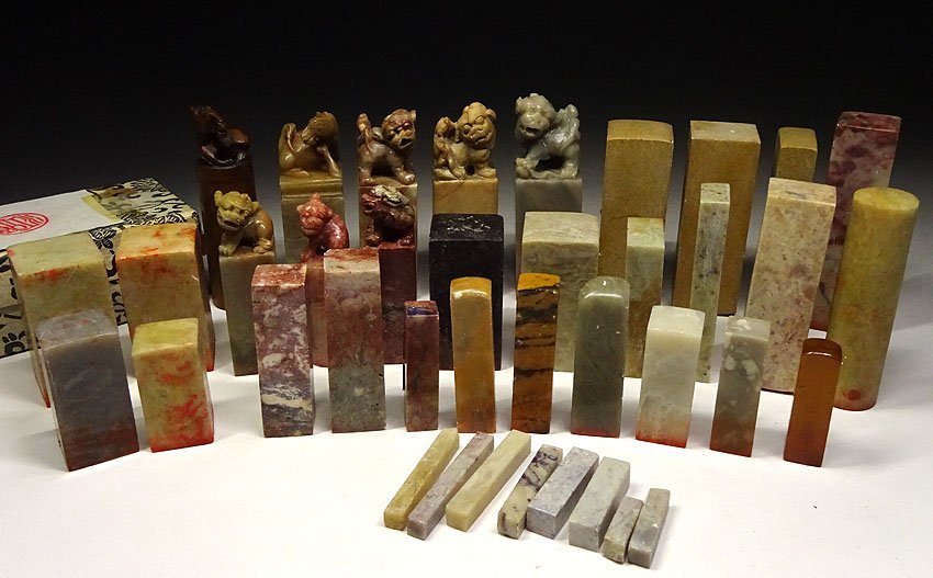 緑屋zs■ 書道具　石印材　大量まとめて　38点　寿山石　鶏血　天然石　獅子彫刻　中国古玩　mae/12-192/29-6#80