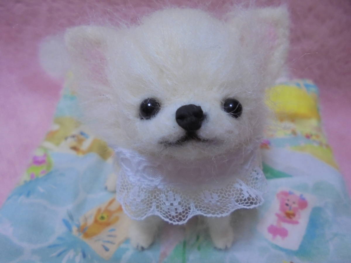 ☆ハンドメイド羊毛フェルト チワワホワイト赤ちゃん (手作りマット