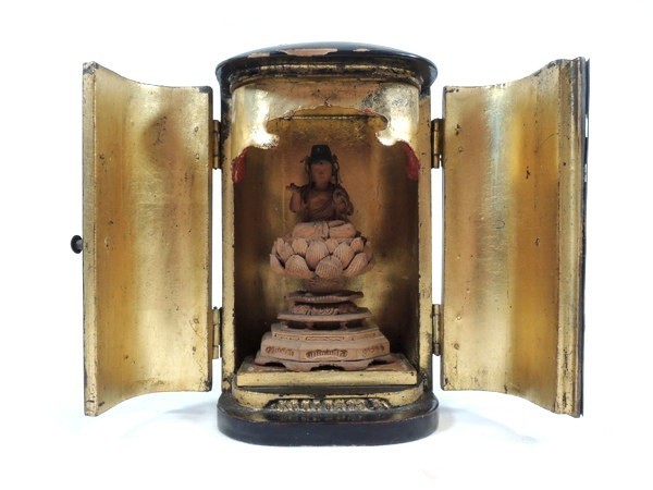 仏教美術/木造観音菩薩像/仏高:6cm/黒漆内金箔小厨子入/念持仏/懐中仏