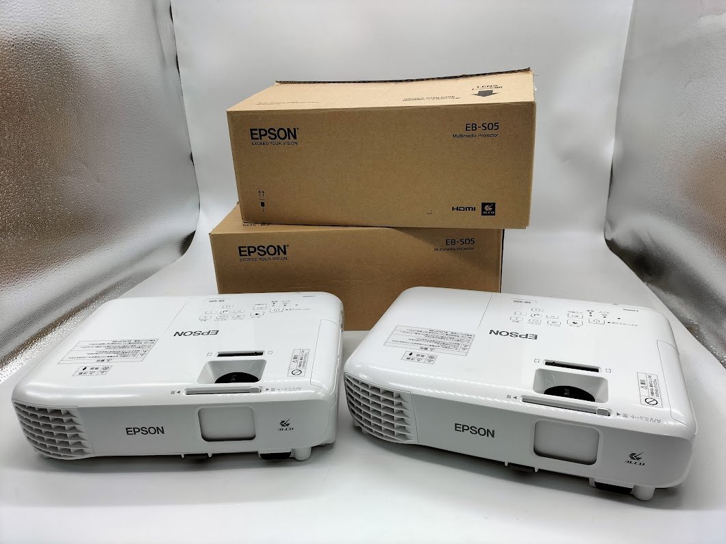 ○EPSON 中古 LCDプロジェクター2台セット お買い得！EB-S05/初期化