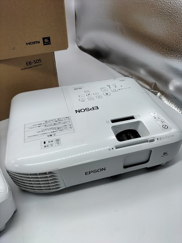 ○EPSON 中古 LCDプロジェクター2台セット お買い得！EB-S05/初期化