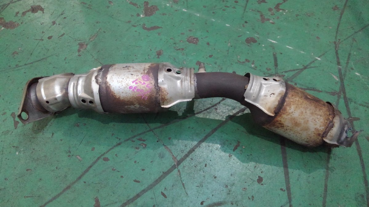 触媒1ケ　トヨタ　ヴィッツ　NCP91 1NZ　NC9　NB8
