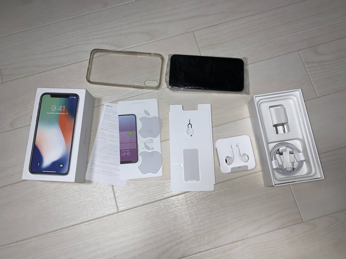 iPhone X 64GB シルバー SIMフリー