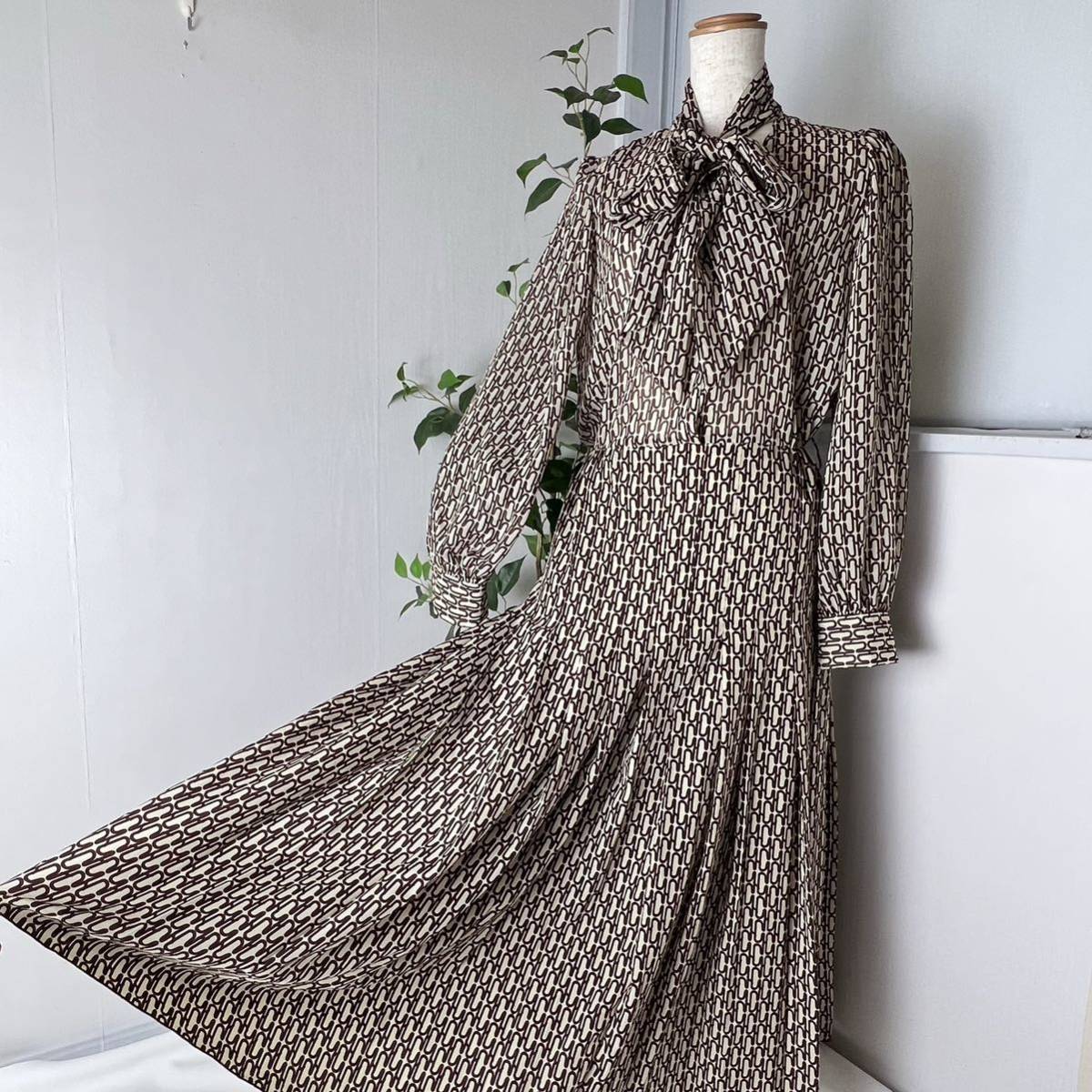 221215 ZARA ザラ　ロングワンピース　春夏　薄手　ボウタイリボン　レディース　総柄　チェーン柄