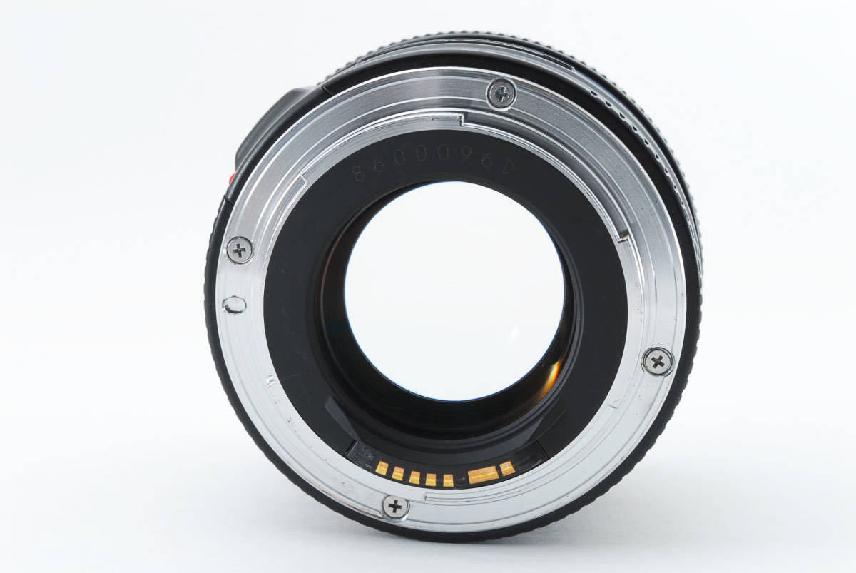 ☆美品☆ Canon キヤノン EF85mm F1.8 USM 大口径 単焦点レンズ ☆美品☆ Canon キヤノン EF85mm F1.8 USM 大口径 単焦点レンズ