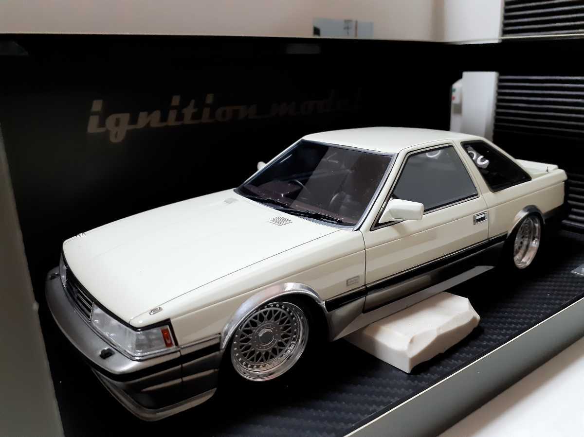 1/18 ミニカー ソアラ 3.0GTリミテッド(Z10) White/Gold
