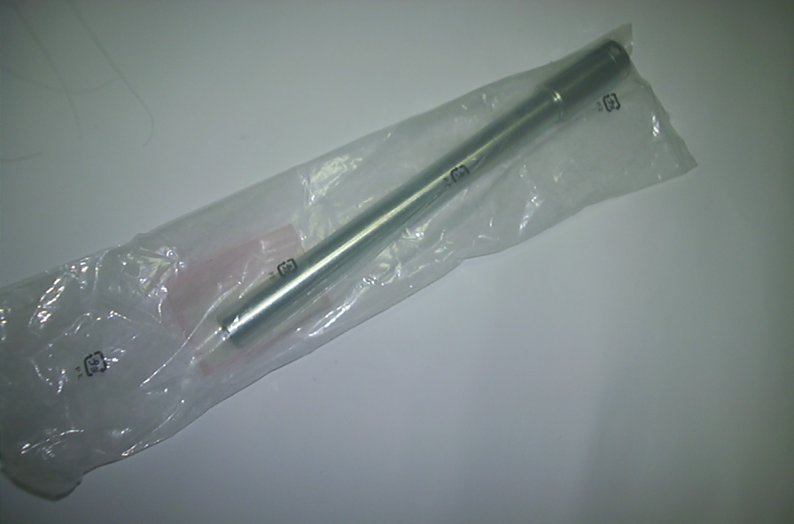 RVF750/CBR900/VF750Cマグナ(？) 純正フロントホイールアクスル 44301