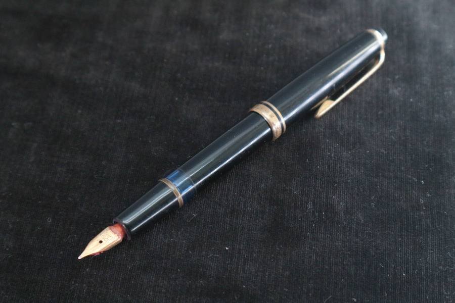 ☆MONTBLANC 252☆万年筆☆ペン先 14C モンブラン◇512f23 万年筆 0