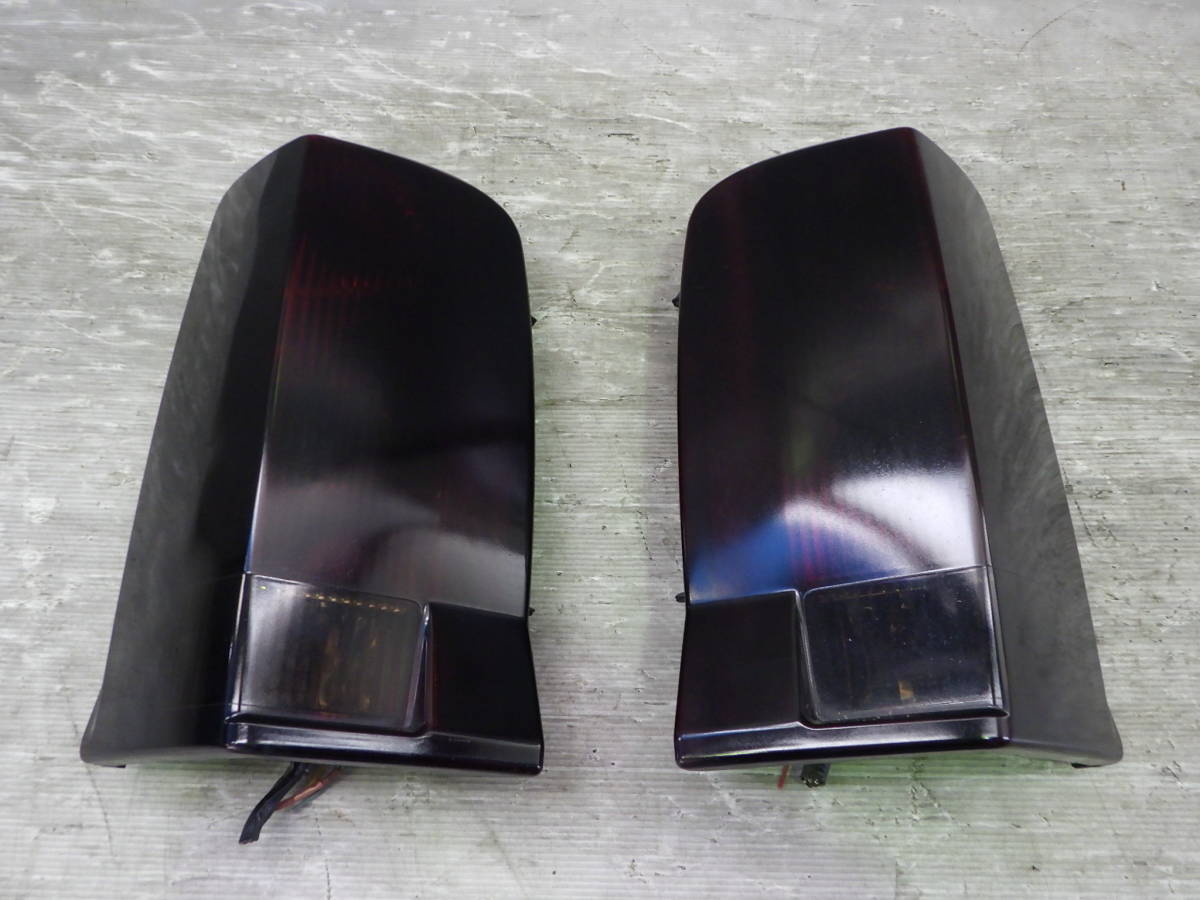 売り切り キャデラック エスカレード 02～06 0 テールランプ 左右 05-01-12-516 B2-R7-3B スリーアール長野
