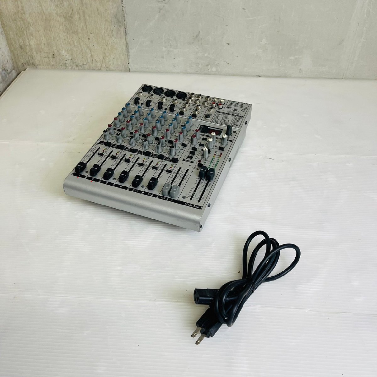 BEHRINGER UB1204-FX-PRO【通電確認のみ・ジャンク】