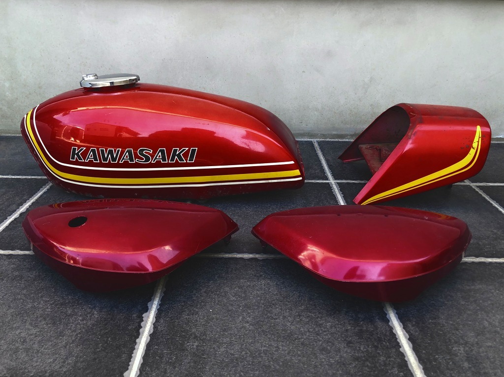 KH250 KH400 ガソリンタンク サイドカバー テールカウル 外装セット