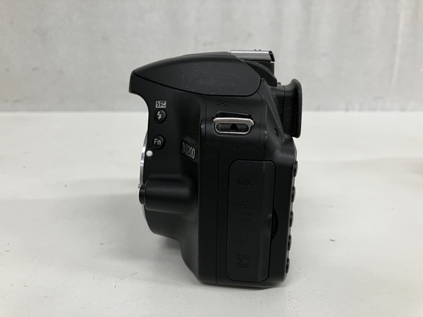 Nikon D3200 AF-S NIKKOR 55-200mm/18-55mm レンズセット ニコン 中古 S7228546