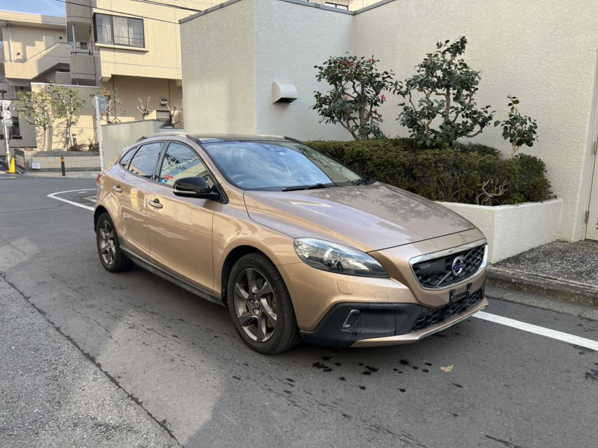 人気セール，2025 4WD グラスルーフ 25年式 V40クロスカントリーT5 スマートキー ツートンレザーシート シートヒーター 純正マルチ ナビ 地デジ(V40)｜売買されたオークション情報、yahooの商品情報をアーカイブ V40