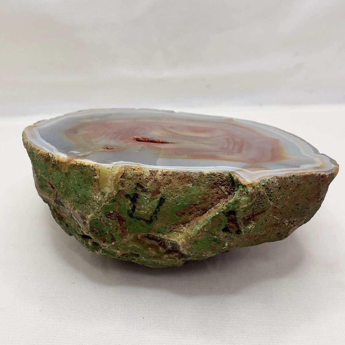 レッド系 瑪瑙 メノウ アゲート 天然石 鑑賞石 鉱物 パワーストーン 約1785g 14cm×17cm×厚さ6.5cm B1127_5