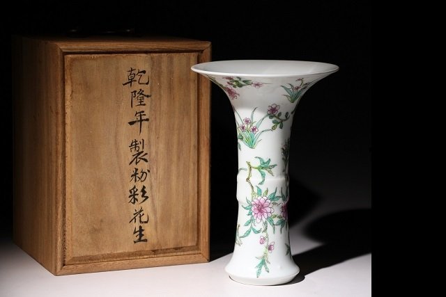 数量限定，新品 百合 乾隆年製粉彩花生 高約21.2㎝ 草花紋 検 琺瑯彩 花瓶 花入 唐物 中国美術 古玩 古美術(色絵磁器)｜売買されたオークション情報、yahooの商品情報をアーカイブ公開 - オークファン 骨董陶磁器一般