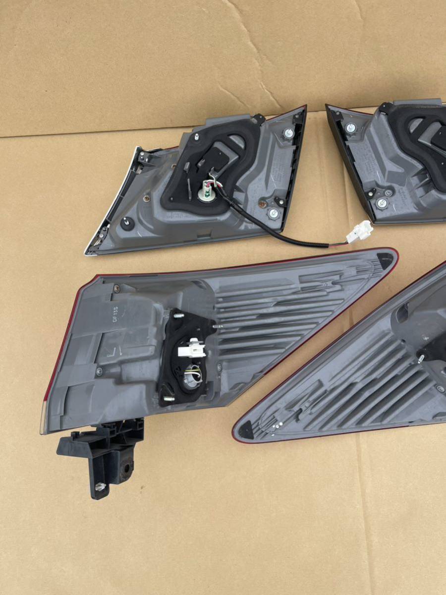 トヨタ クラウン アスリート GRS210 前期 純正 テール ランプ 左右