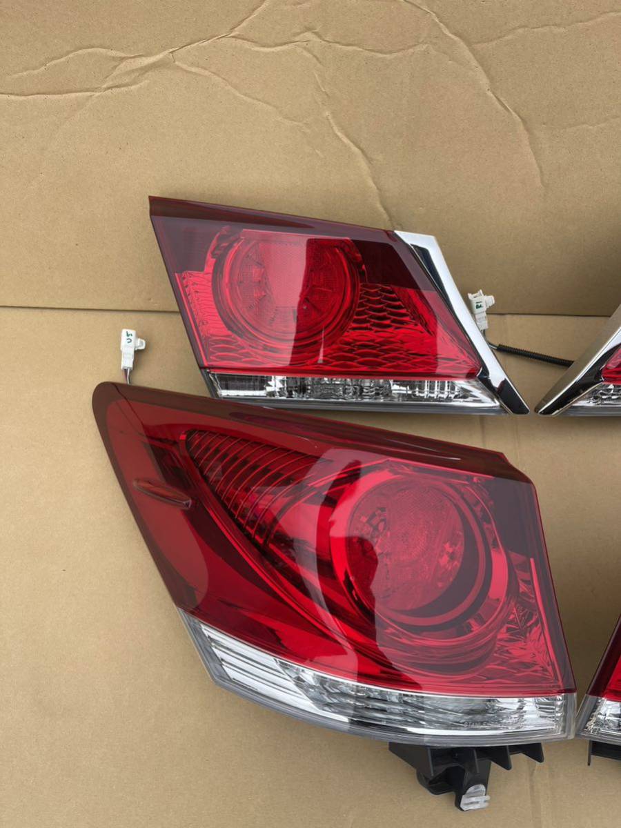 トヨタ クラウン アスリート GRS210 前期 純正 テール ランプ 左右