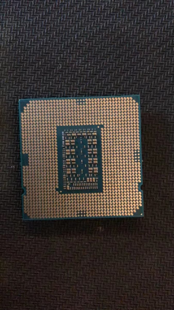 CPU インテルIntel Core I9-11900 プロセッサー 中古 動作未確認
