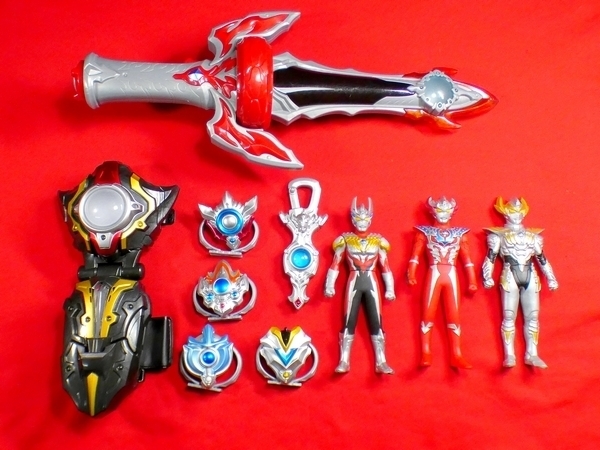 我らトライスクワッド！ウルトラマンタイガ トライストリウム レイガ