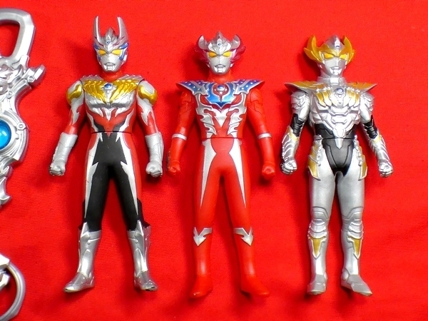 我らトライスクワッド！ウルトラマンタイガ トライストリウム レイガ