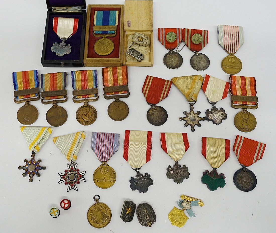 1円～　おたからや◆C0118-40　勲章などいろいろまとめて④　詳細不明