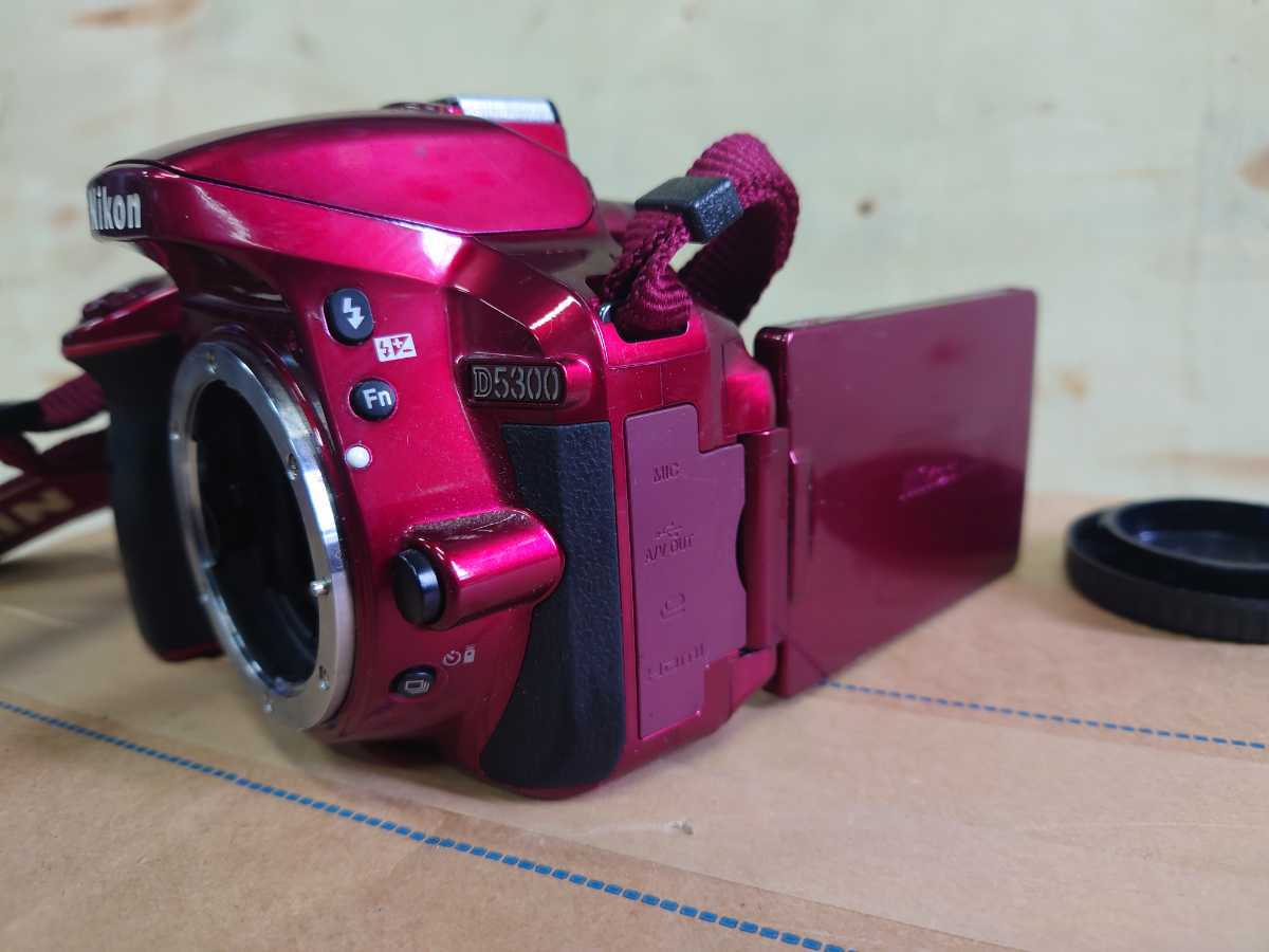 Nikon ニコン D5300 ボディ 赤 ジャンク D5300 ニコン ボディ 撮影でき